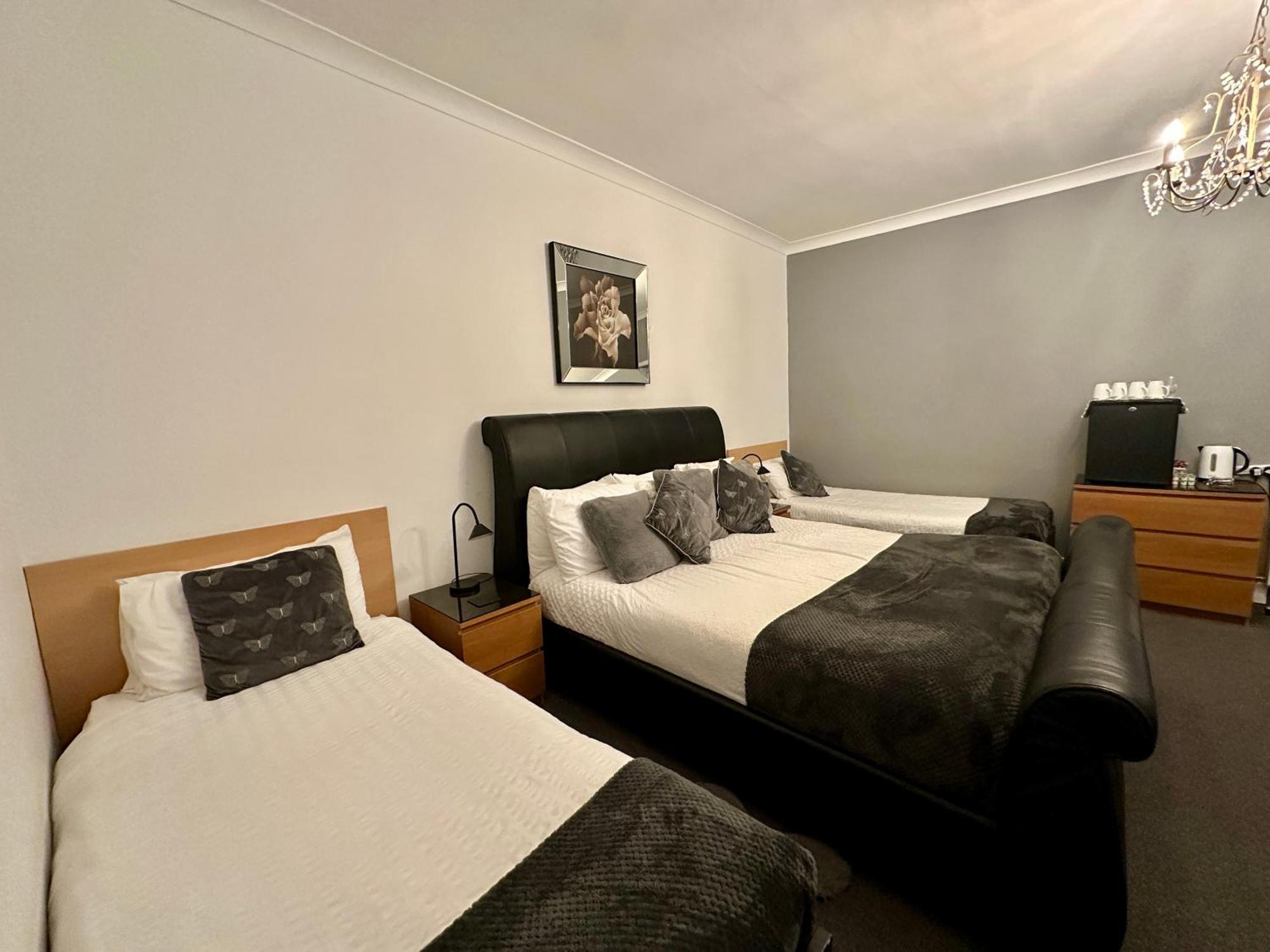 The Elbow Room Kirkcaldy Extérieur photo